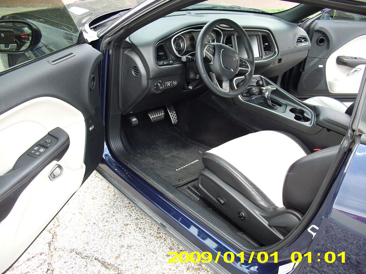 2015 Dodge Challenger SXT PLUS - Fred Pilkilton Motors - Denison Texas