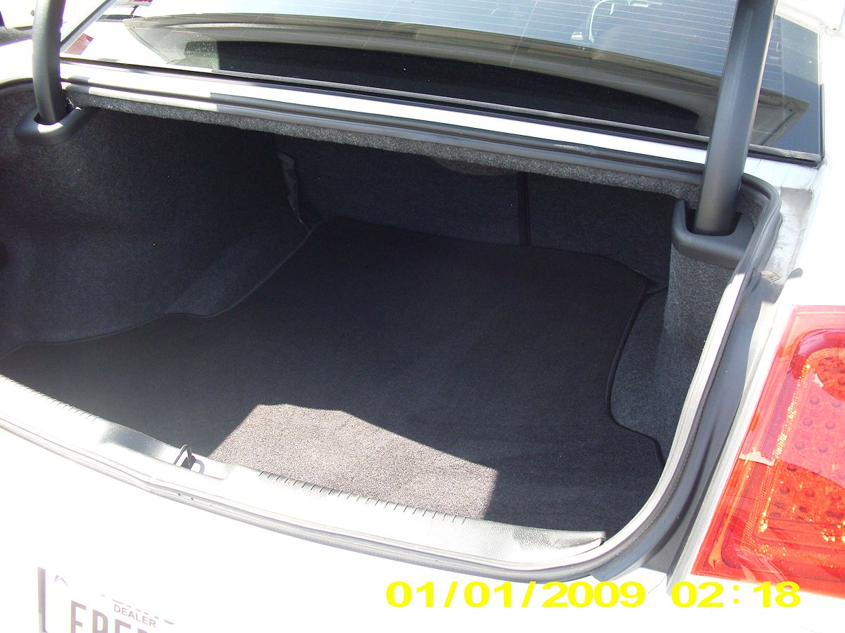 2018 Chrysler 300 Limited White - Fred Pilkilton Motors - Denison Texas