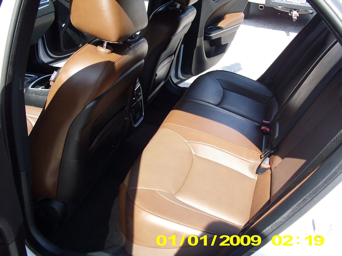 2018 Chrysler 300 Limited White - Fred Pilkilton Motors - Denison Texas