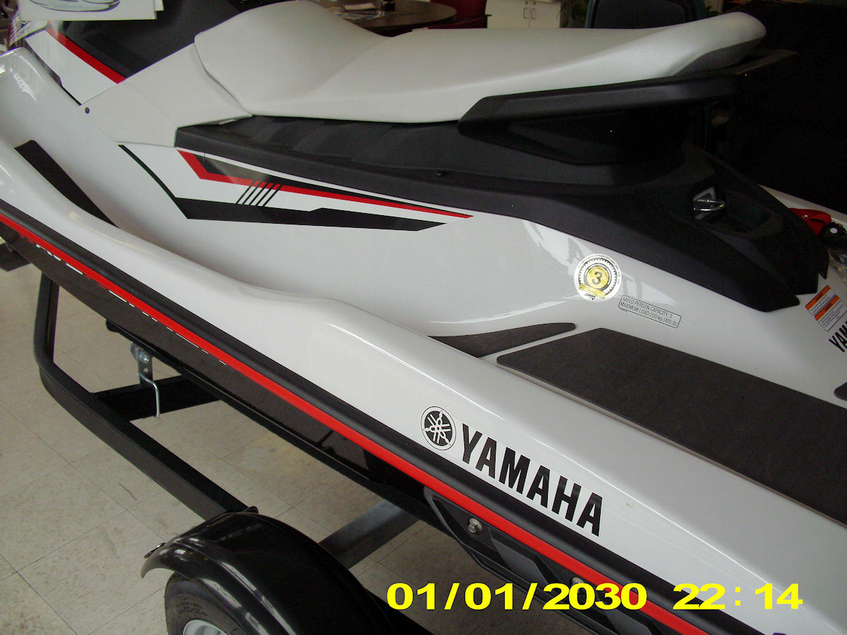 2018 Yamaha Wave Runner EX Sport PWC Jet Ski Red-Blk-Wht - Fred Pilkilton Motors in Denison Texas