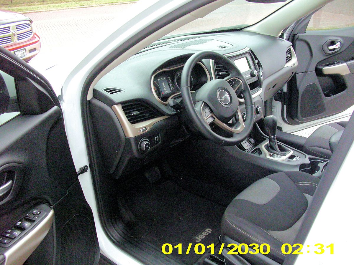 2018 Jeep Cherokee Latitude Black Top Edition SUV