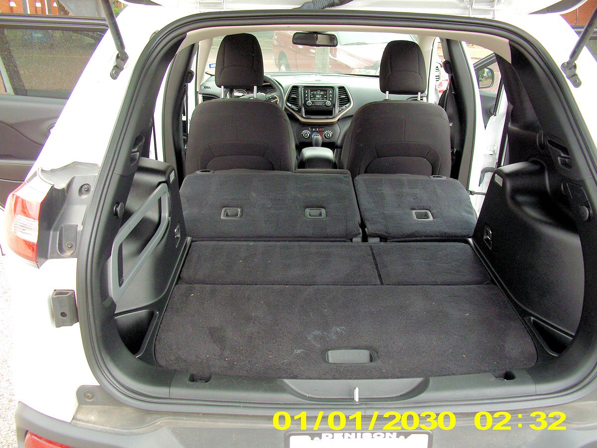 2018 Jeep Cherokee Latitude Black Top Edition SUV