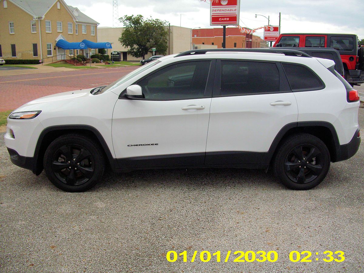2018 Jeep Cherokee Latitude Black Top Edition SUV
