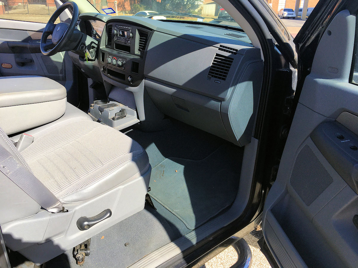 2008 Dodge Ram 1500 SXT Black - Fred Pilkilton Motors in Denison, Texas