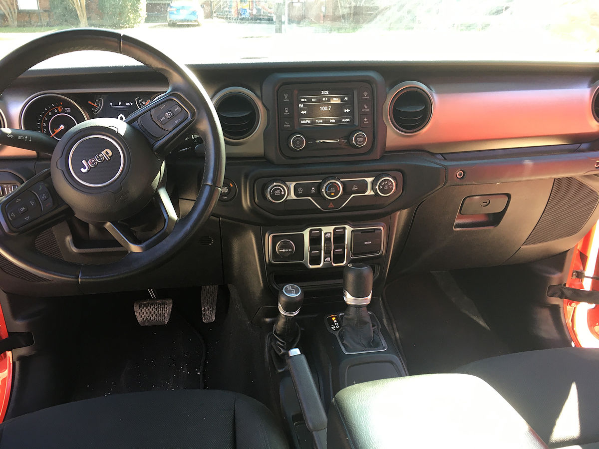 2020 Jeep Gladiator GT Crew Cab Pickup 4X4 Firecraker Red - Fred Pilkilton Motors in Denison Texas