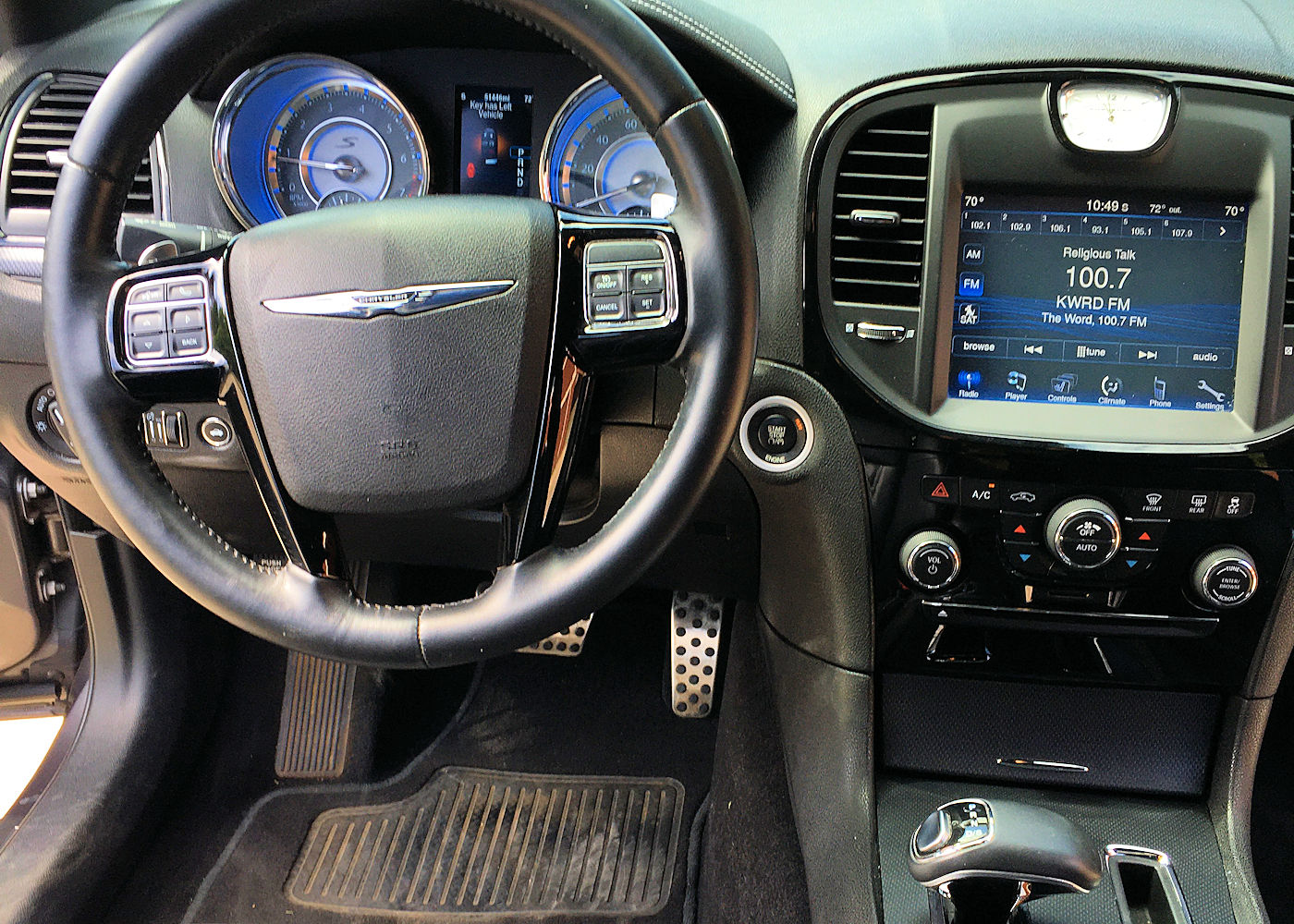 2014 Chrysler 300 S 4-Door Sedan Granite Crystal - Fred Pilkilton Motors in Denison Texas