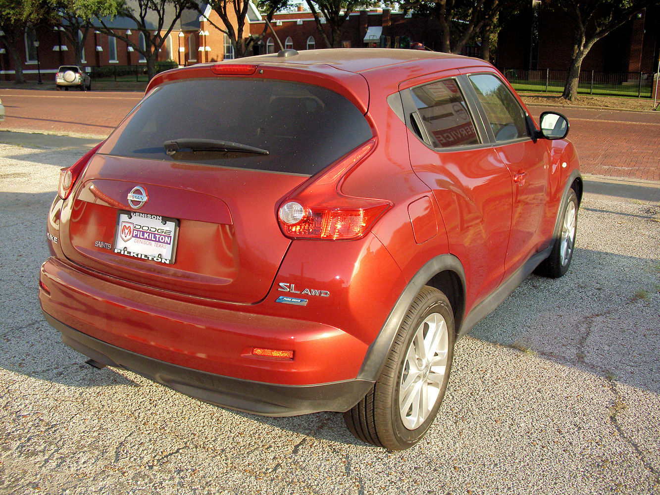 2012 Nissan Juke SL AWD Maroon - Fred Pilkilton Motors - Denison Texas
